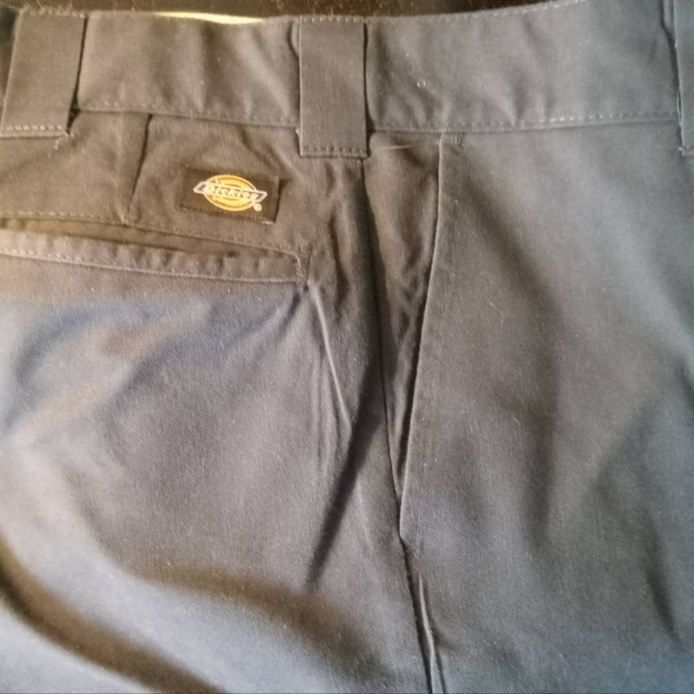 Dickies Navy Cargo Work Pants Size 44x30.       FF 271